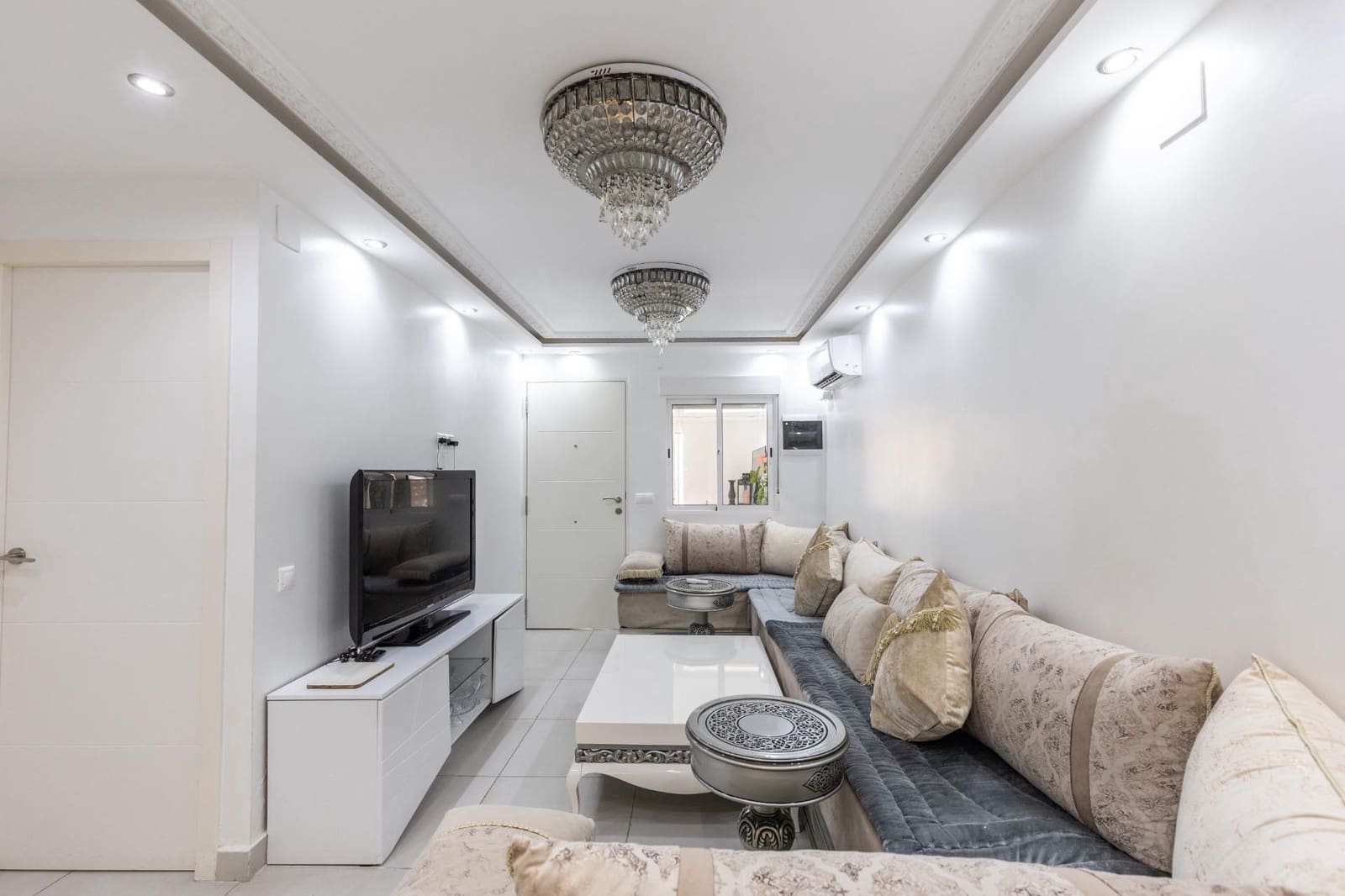 2 soverom Bungalow til salgs i Torrevieja med svømmebasseng - € 134 990 (Ref: 10037882)