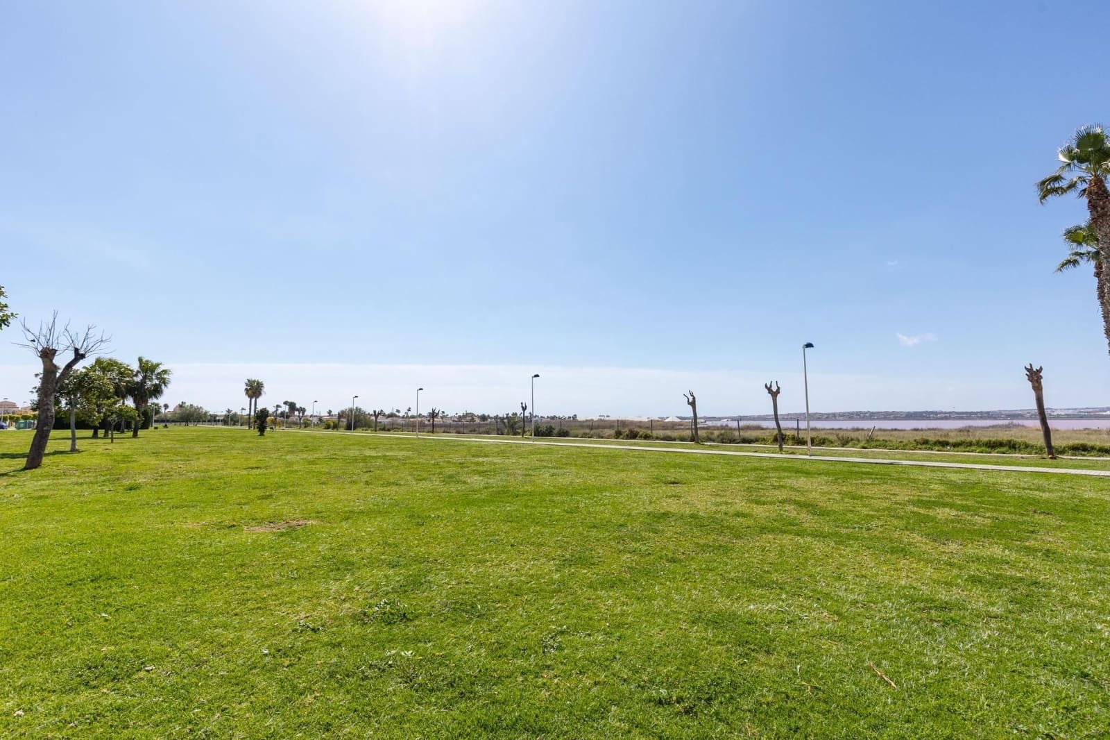 2 soverom Bungalow til salgs i Torrevieja med svømmebasseng - € 134 990 (Ref: 10037882)