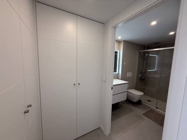 2 sovrum Lägenhet till salu i Benidorm - 484 000 € (Ref: 10040630)