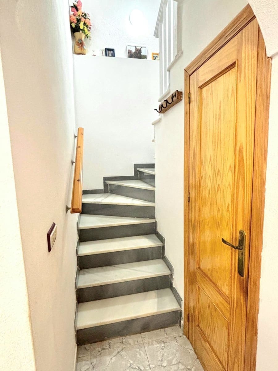 Pareado de 2 habitaciones en Torrevieja en venta con piscina - 150.000 € (Ref: 10048766)