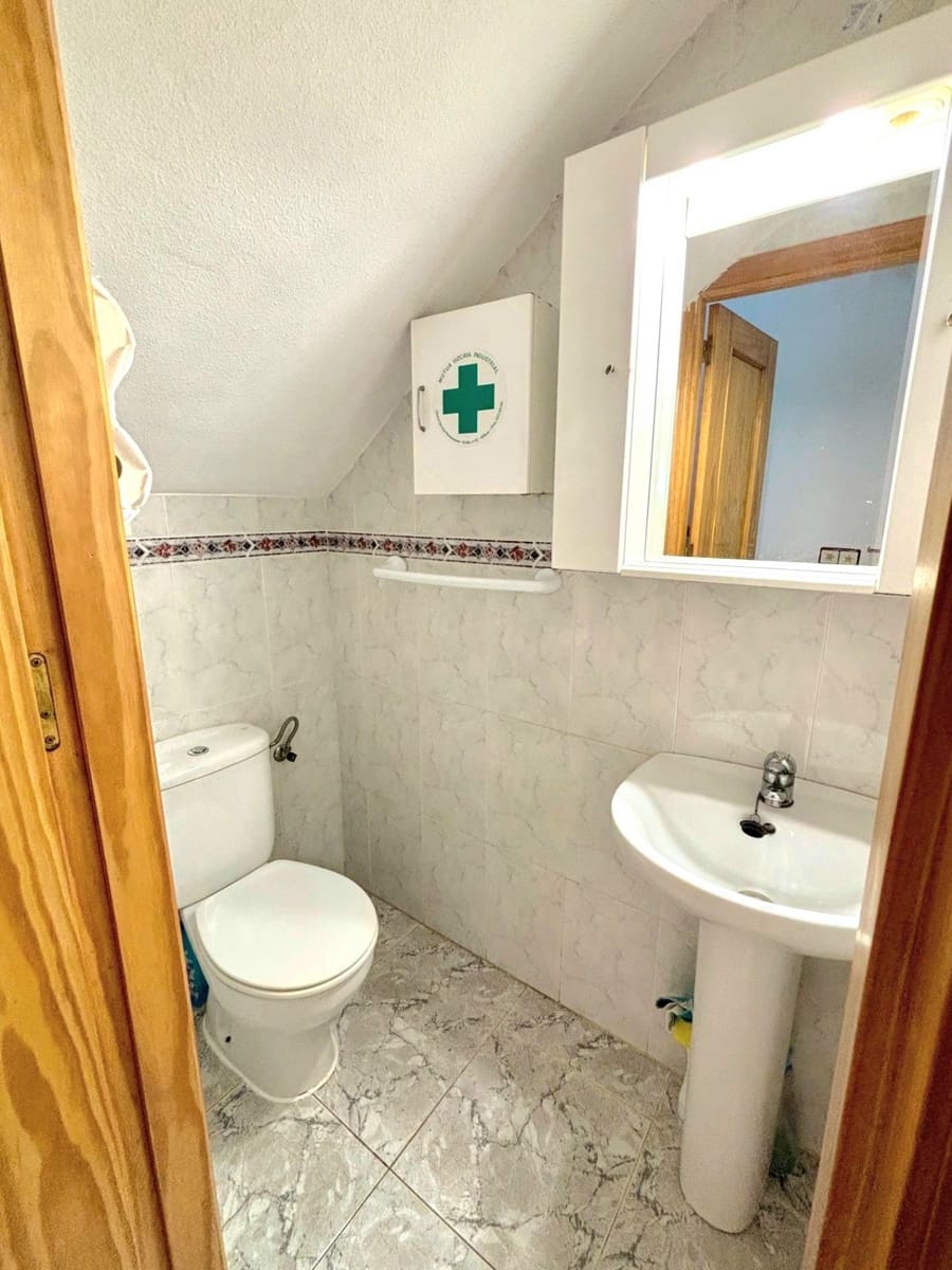 Pareado de 2 habitaciones en Torrevieja en venta con piscina - 150.000 € (Ref: 10048766)