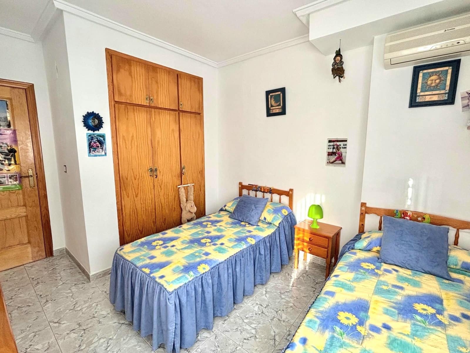Pareado de 2 habitaciones en Torrevieja en venta con piscina - 150.000 € (Ref: 10048766)
