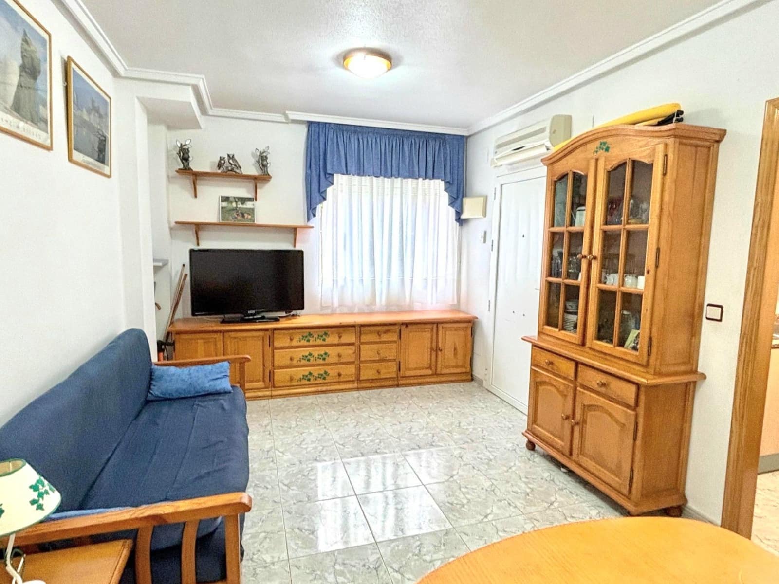 Pareado de 2 habitaciones en Torrevieja en venta con piscina - 150.000 € (Ref: 10048766)