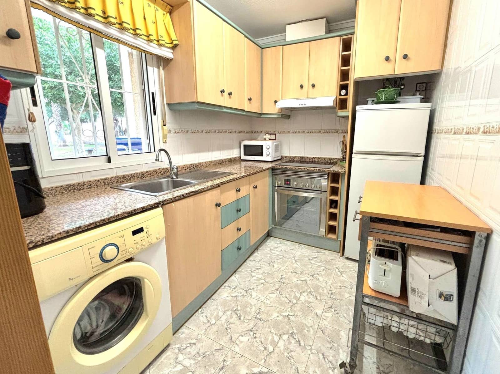 Pareado de 2 habitaciones en Torrevieja en venta con piscina - 150.000 € (Ref: 10048766)