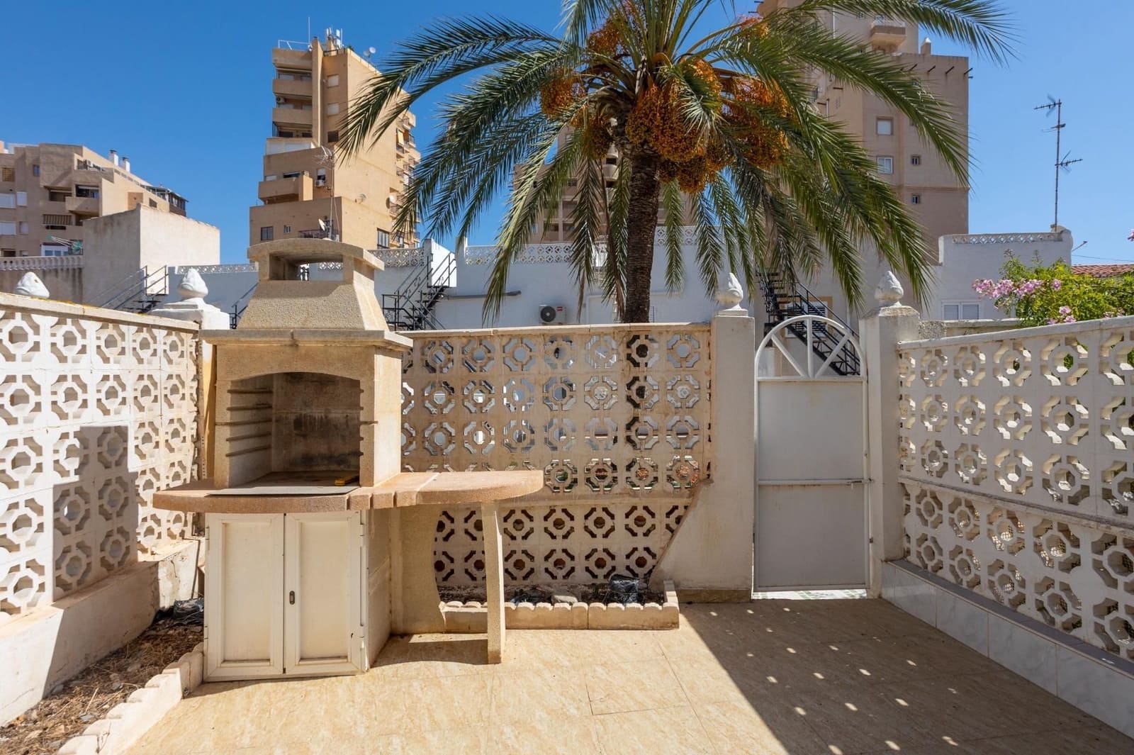 2 bedroom Bungalow for sale in Torrevieja - € 149,900 (Ref: 10049941)
