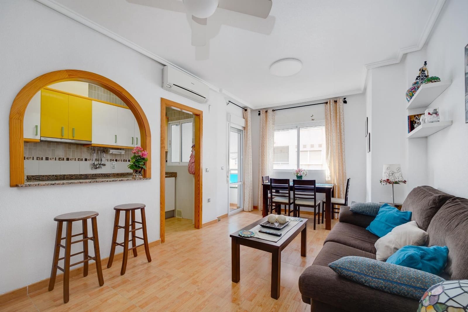 2 sovrum Lägenhet till salu i Torrevieja - 139 990 € (Ref: 10049944)