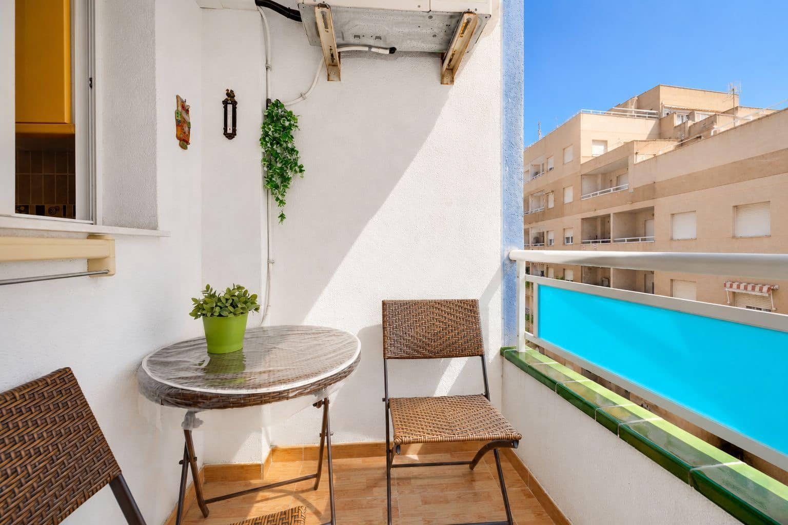Apartamento de 2 habitaciones en Torrevieja en venta - 139.990 € (Ref: 10049944)