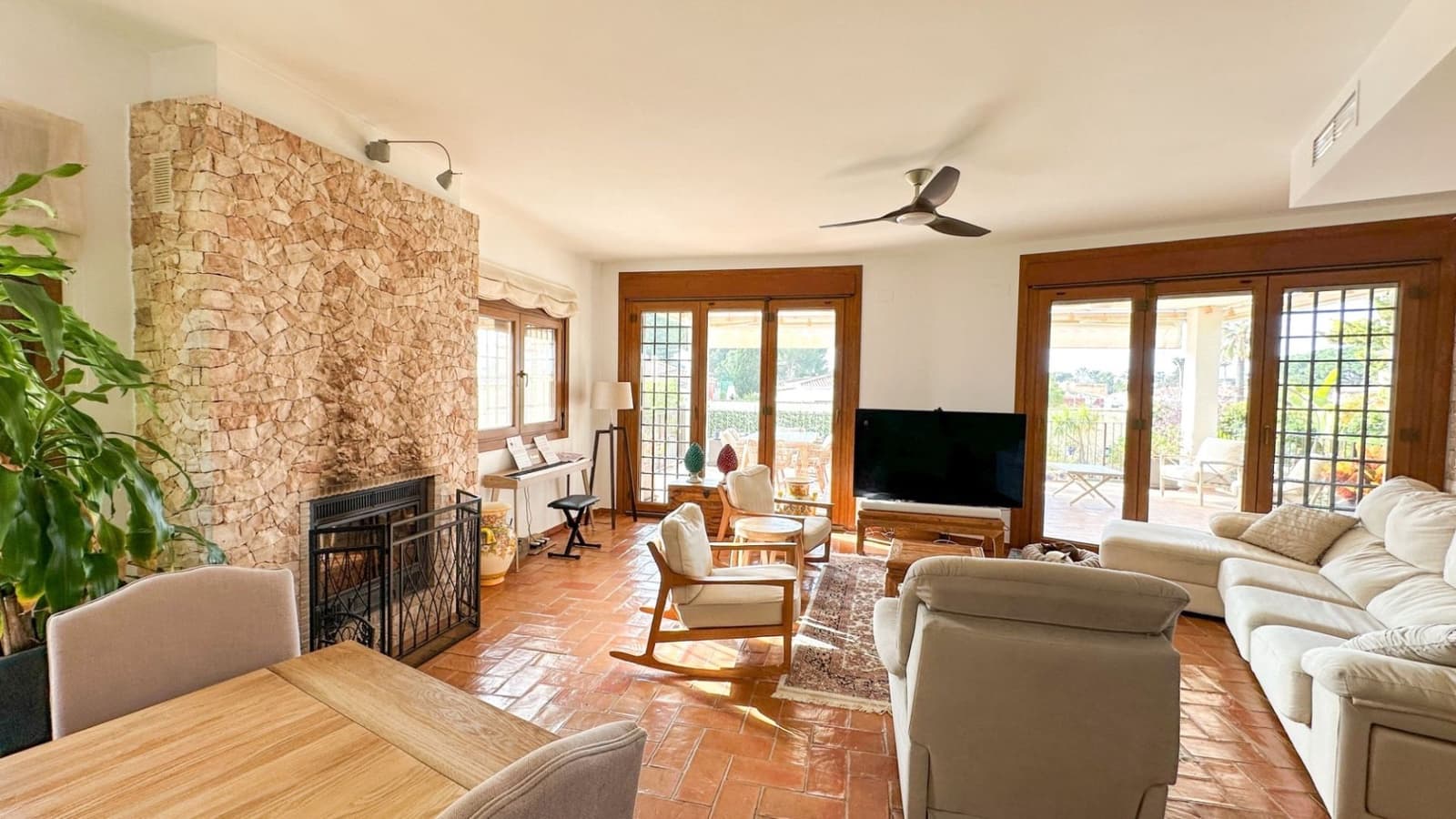 7 bedroom Villa for sale in Dehesa de Campoamor with pool garage - € 1,190,000 (Ref: 10063795)