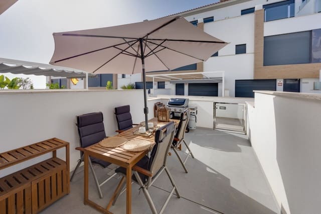 3 slaapkamer Halfvrijstaande villa te koop in Los Secanos, Guardamar del Segura met zwembad garage - € 369.900 (Ref: 10063800)