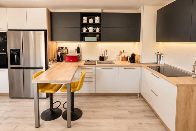 2 slaapkamer Appartement te koop in Villamartin, Orihuela met zwembad garage - € 249.900 (Ref: 10067098)