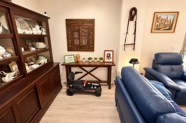 2 slaapkamer Appartement te koop in Villamartin, Orihuela met zwembad garage - € 249.900 (Ref: 10067098)