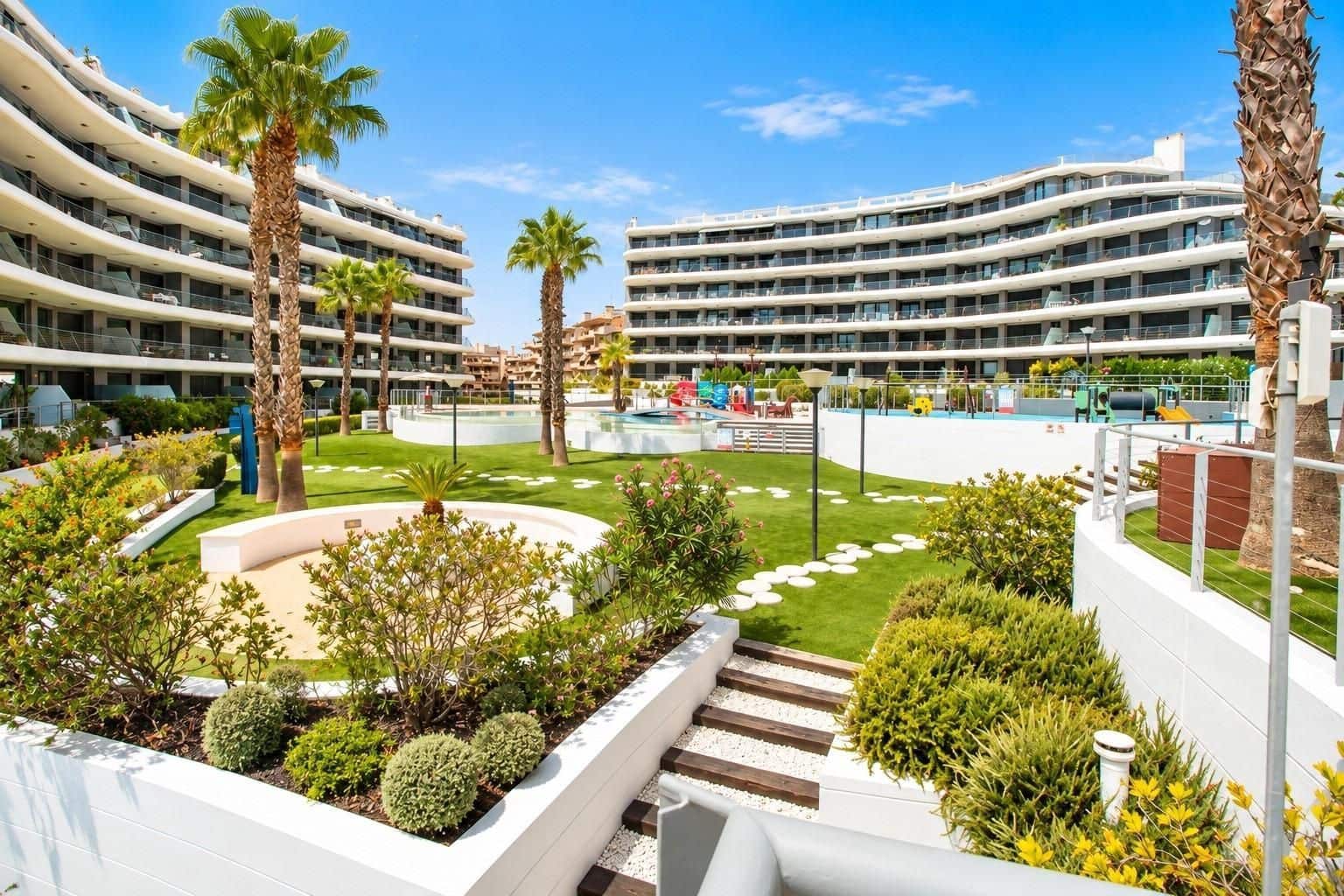 3 soverom Leilighet til salgs i Arenales del Sol med svømmebasseng garasje - € 785 000 (Ref: 10070347)