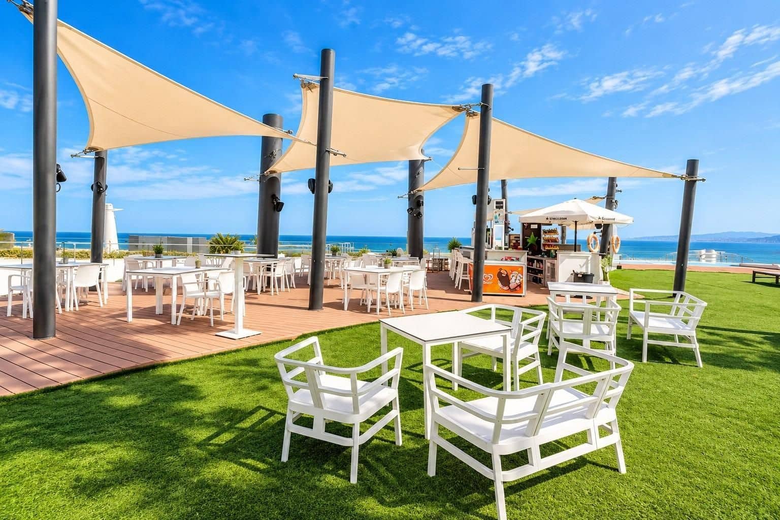 Apartamento de 3 habitaciones en Arenales del Sol en venta con piscina garaje - 785.000 € (Ref: 10070347)