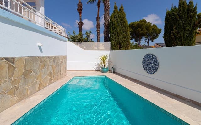 3 makuuhuone Huvila myytävänä paikassa Villamartin, Orihuela mukana uima-altaan - 399 000 € (Ref: 10074920)