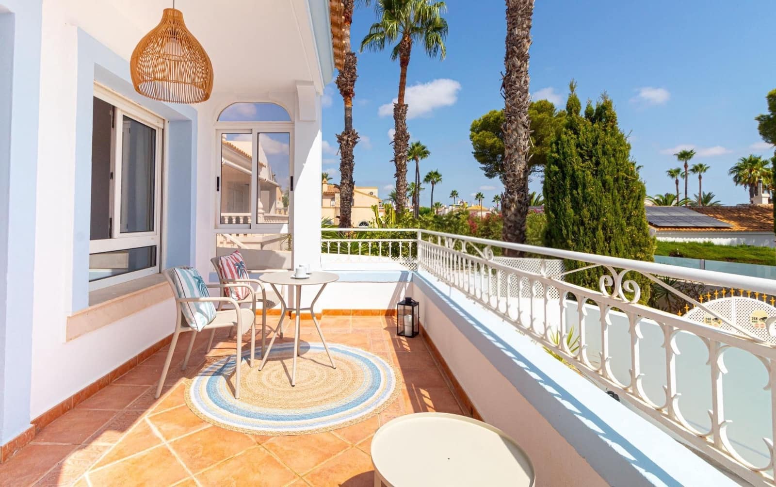 3 makuuhuone Huvila myytävänä paikassa Orihuela Costa mukana uima-altaan - 399 000 € (Ref: 10074920)