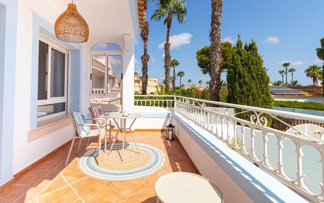 3 makuuhuone Huvila myytävänä paikassa Villamartin, Orihuela mukana uima-altaan - 399 000 € (Ref: 10074920)