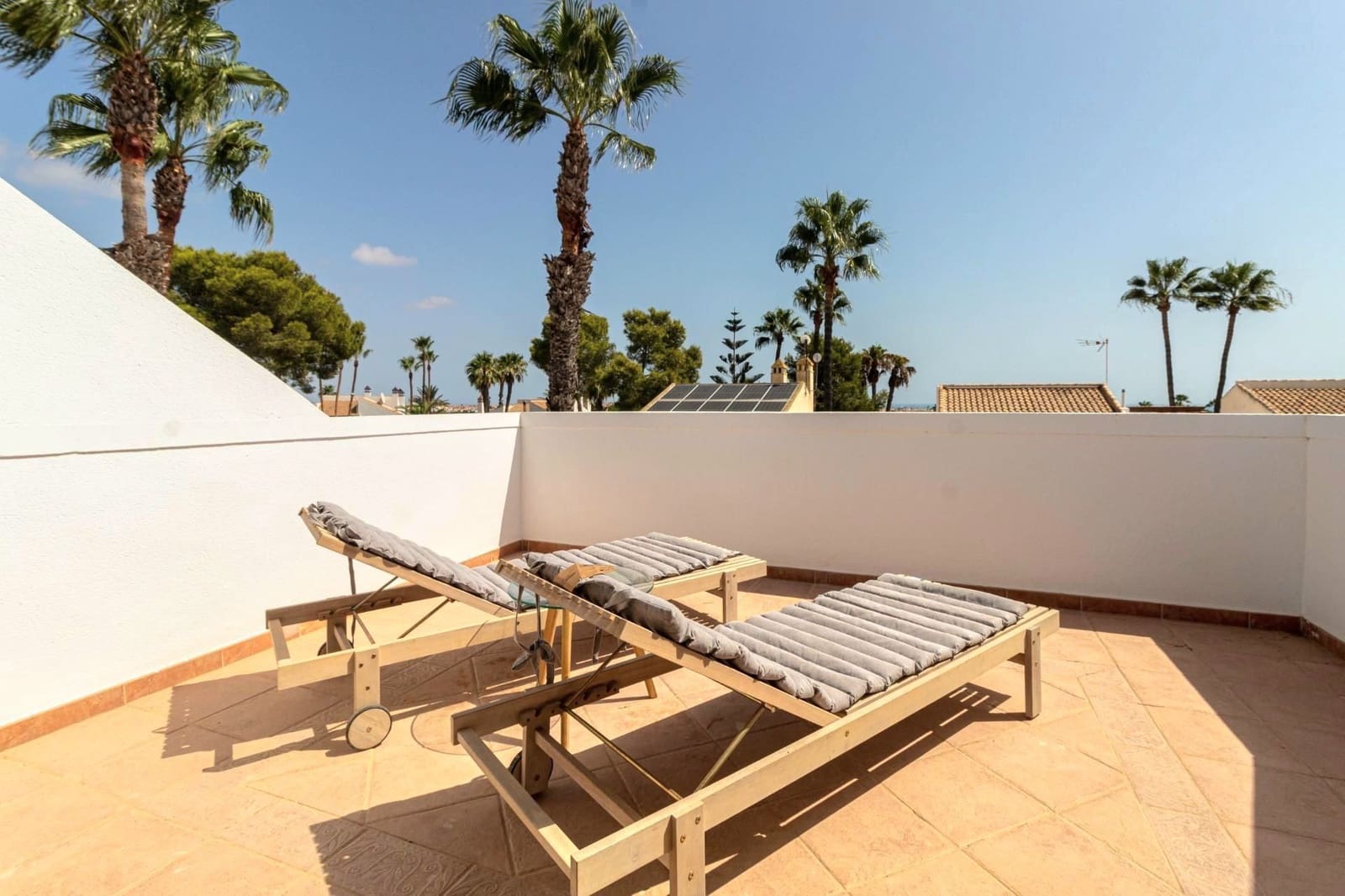 3 makuuhuone Huvila myytävänä paikassa Orihuela Costa mukana uima-altaan - 399 000 € (Ref: 10074920)
