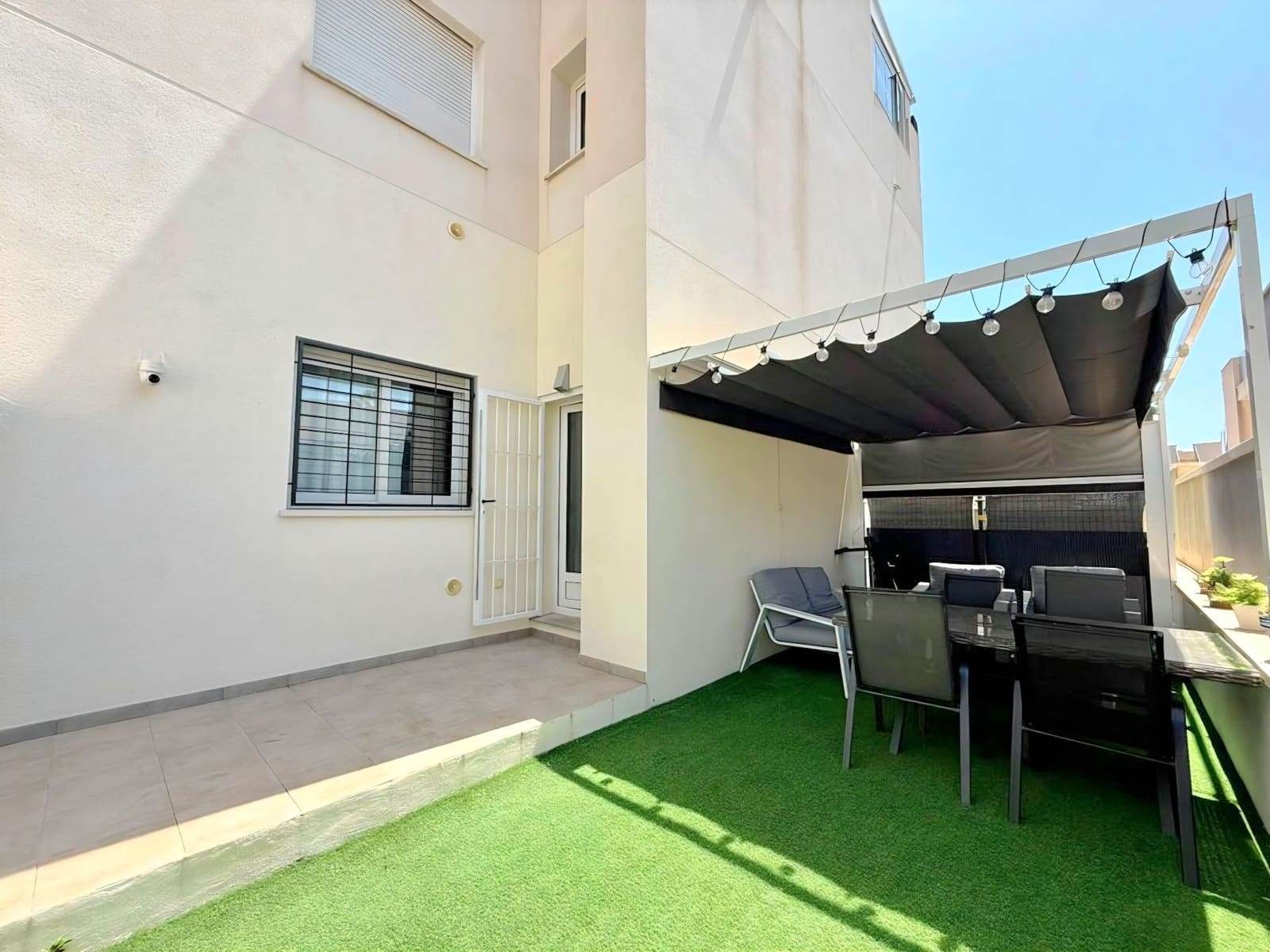 2 sovrum Bungalow till salu i Torrevieja med pool garage - 249 000 € (Ref: 10074925)