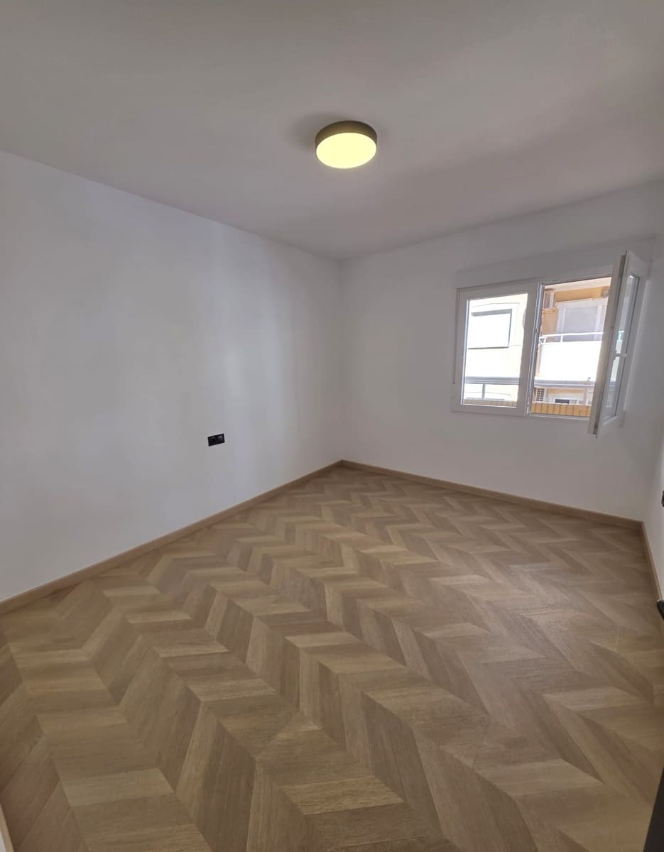 3 soverom Leilighet til salgs i Torrevieja - € 259 500 (Ref: 10077617)