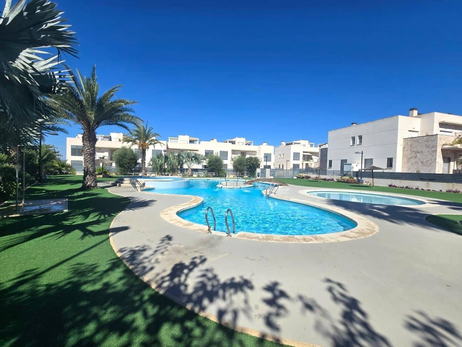 3 Zimmer Doppelhaus zu verkaufen in Torrevieja mit Pool Garage - 295.000 € (Ref: 10080460)
