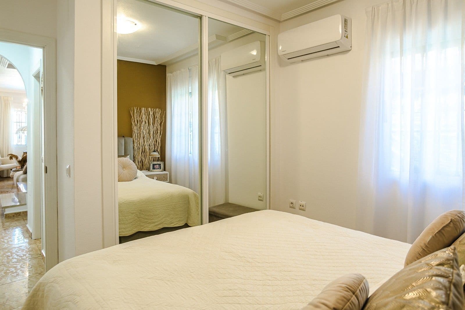 Chalet de 3 habitaciones en Guardamar del Segura en venta - 299.500 € (Ref: 10088855)