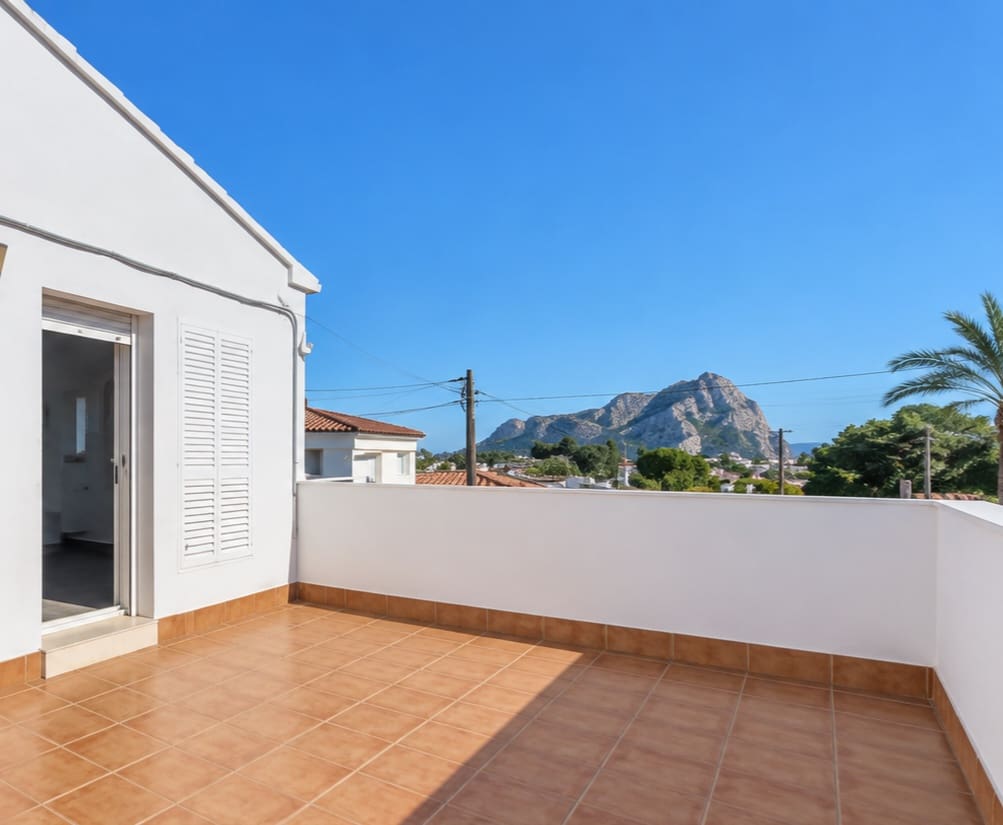 Chalet de 4 habitaciones en Calpe / Calp en venta con piscina garaje - 850.000 € (Ref: 10094218)