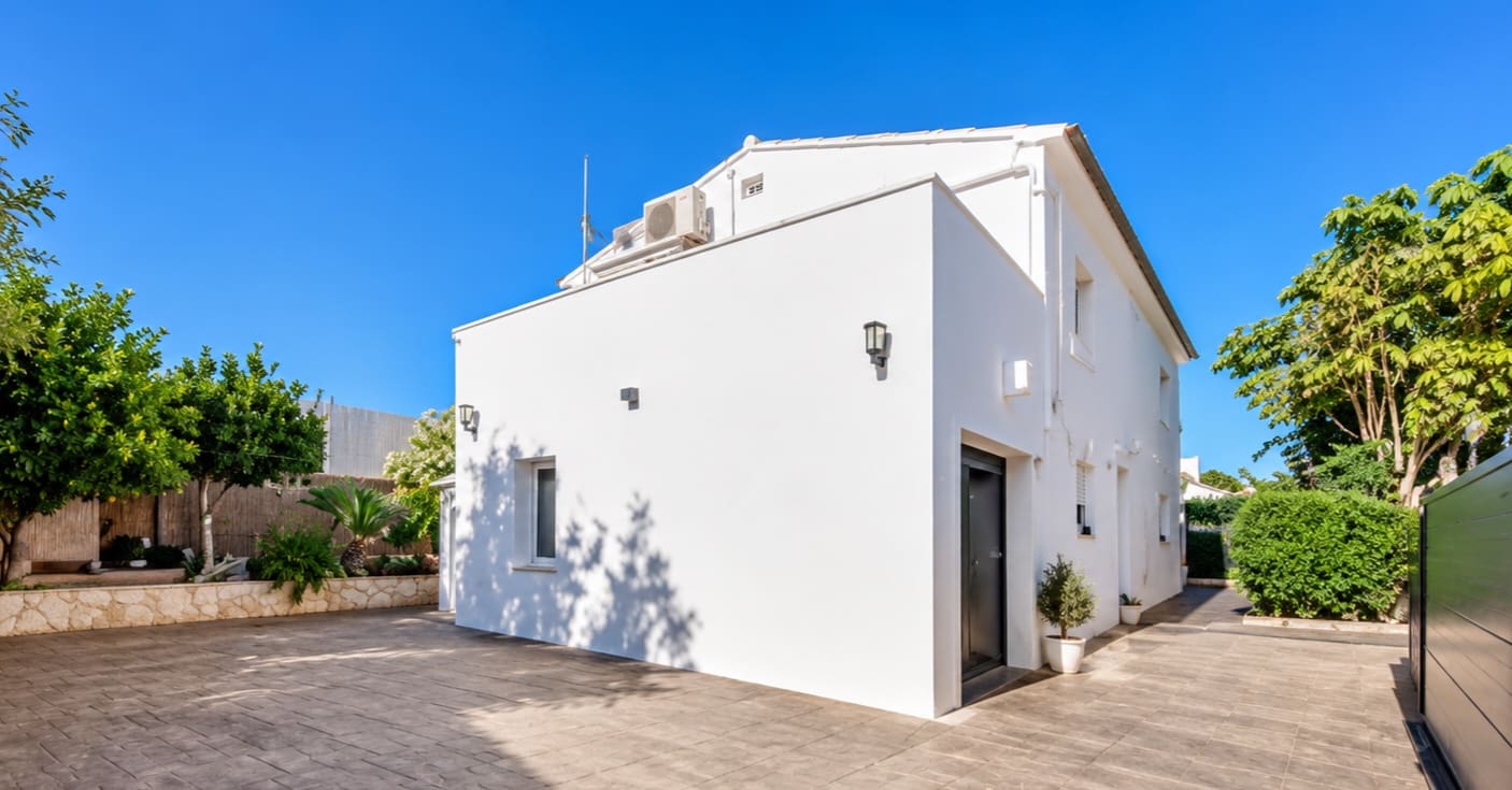 Chalet de 4 habitaciones en Calpe / Calp en venta con piscina garaje - 850.000 € (Ref: 10094218)