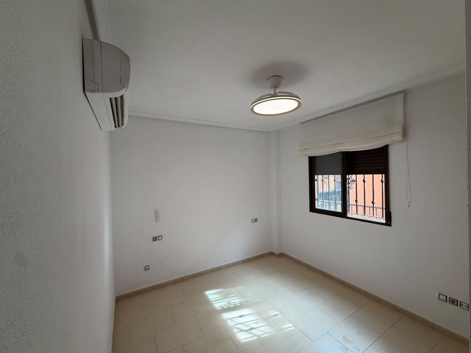 2 bedroom Villa for sale in Torrevieja with pool garage - € 213,000 (Ref: 10094220)