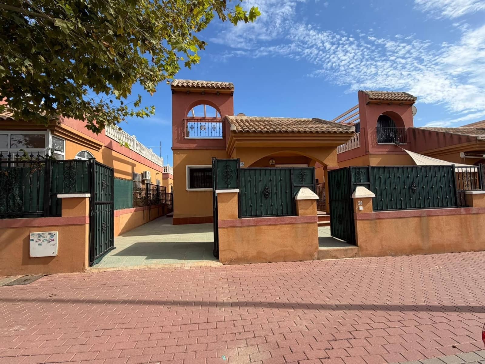 2 bedroom Villa for sale in Torrevieja with pool garage - € 213,000 (Ref: 10094220)