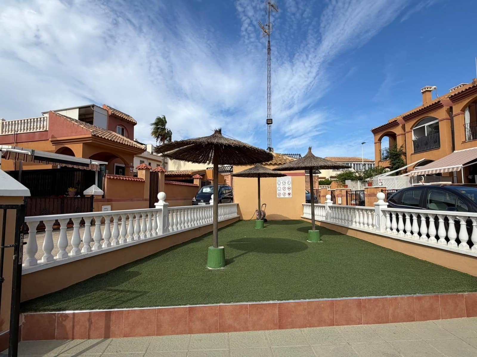 2 bedroom Villa for sale in Torrevieja with pool garage - € 213,000 (Ref: 10094220)