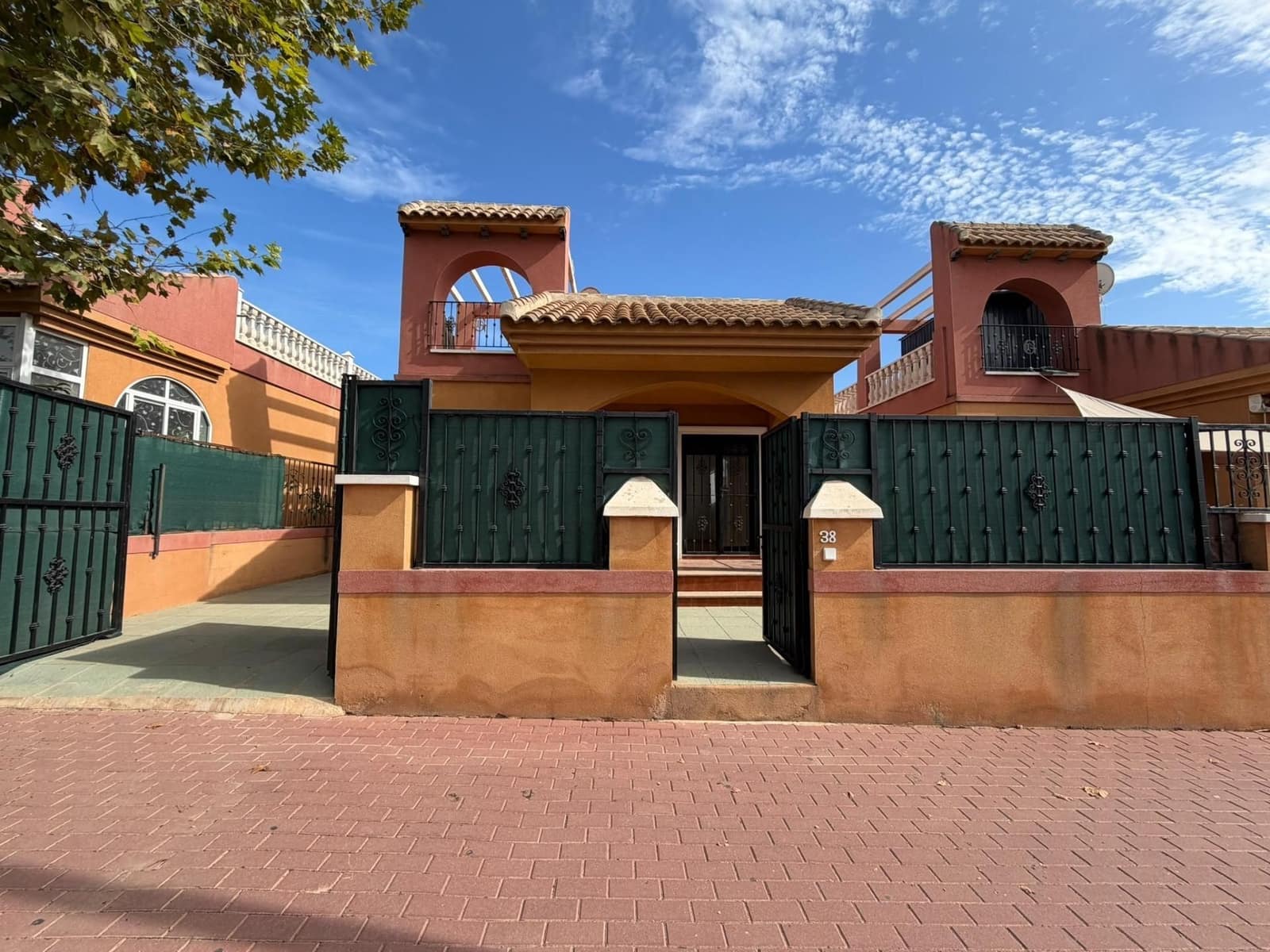 2 bedroom Villa for sale in Torrevieja with pool garage - € 213,000 (Ref: 10094220)