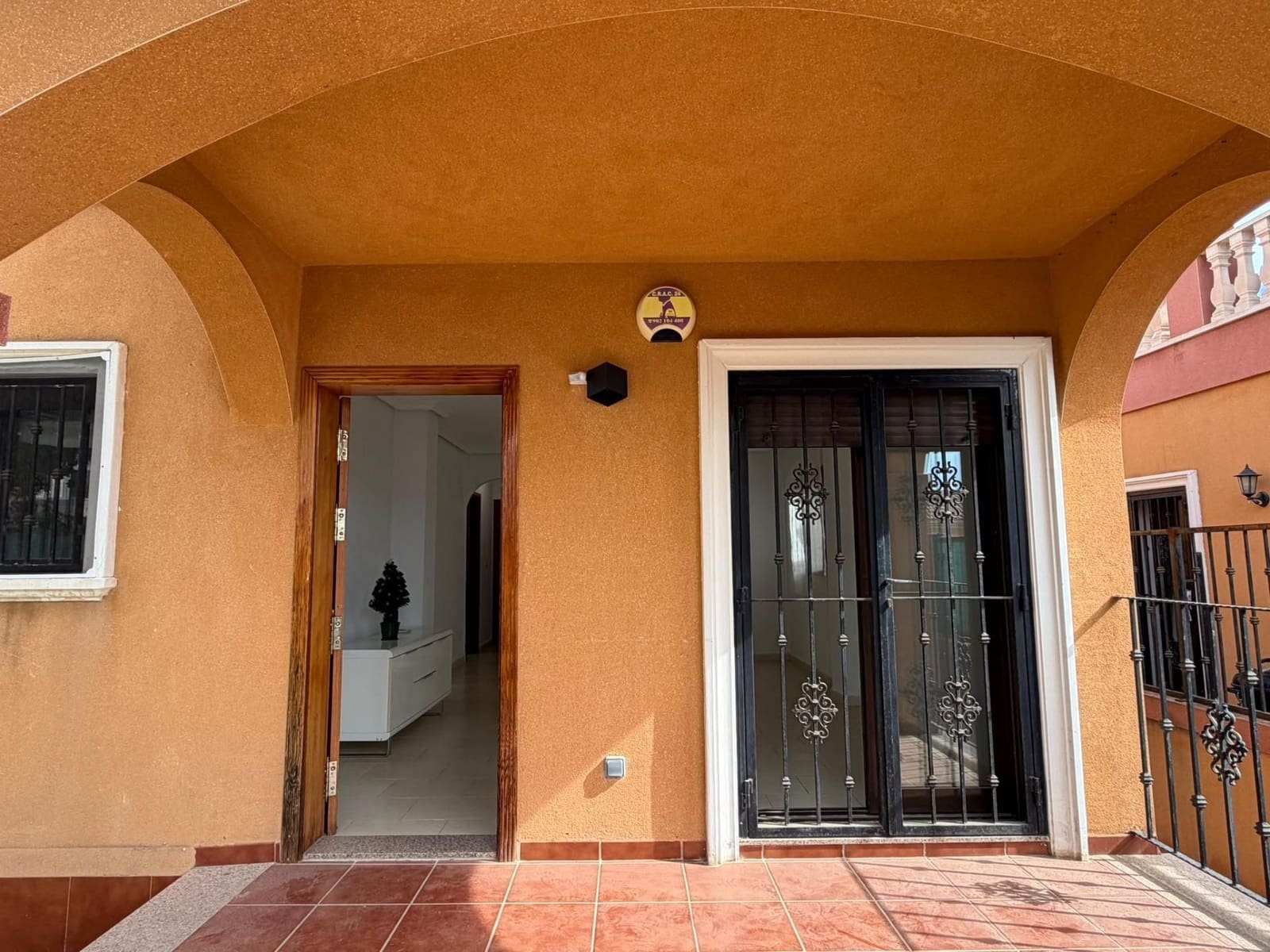 2 bedroom Villa for sale in Torrevieja with pool garage - € 213,000 (Ref: 10094220)