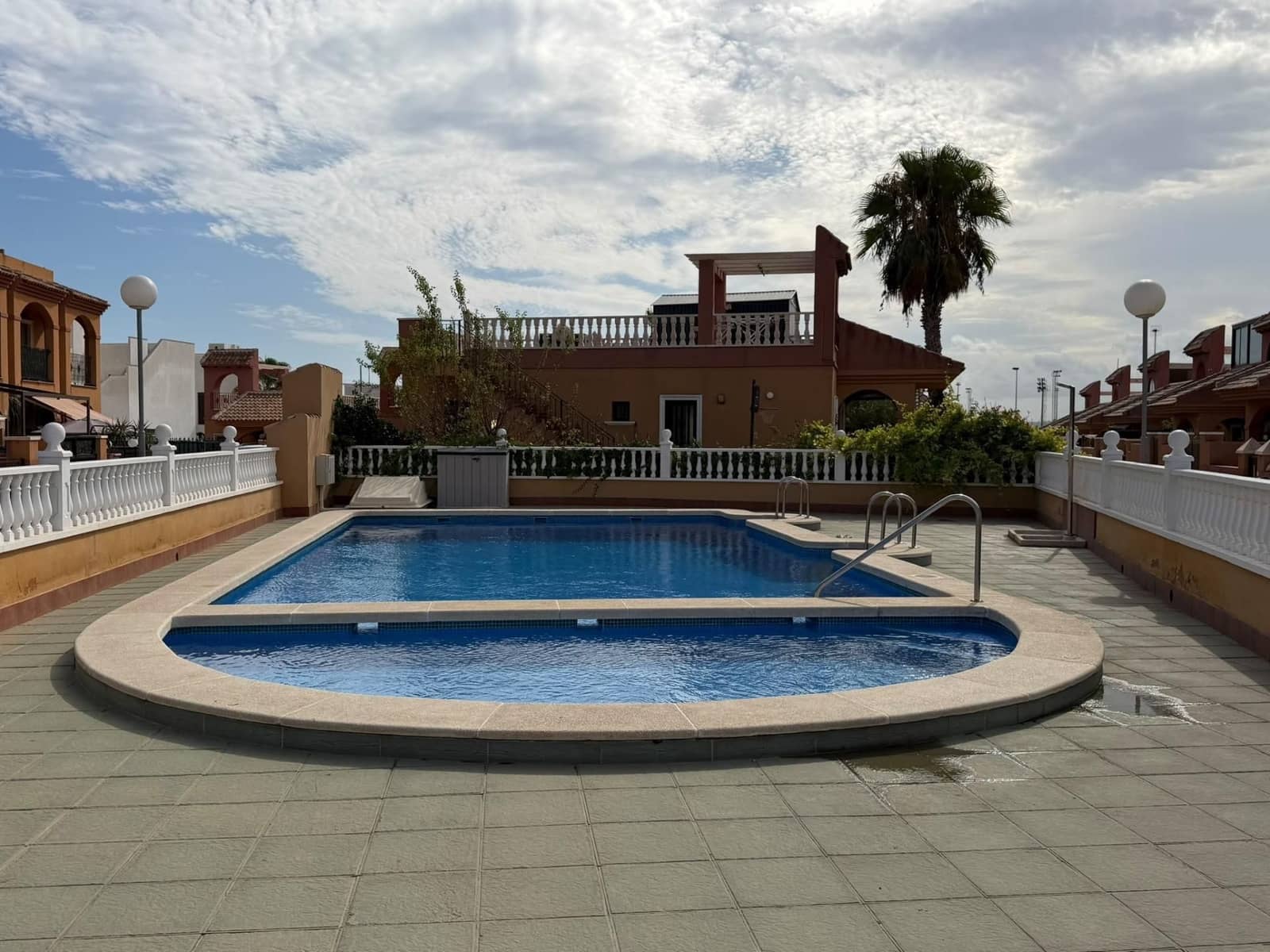 2 bedroom Villa for sale in Torrevieja with pool garage - € 213,000 (Ref: 10094220)