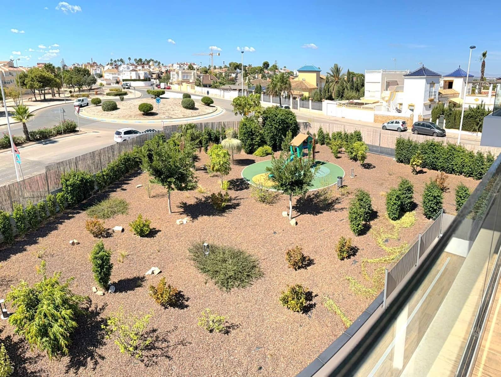 3 soverom Leilighet til leie i Torrevieja med svømmebasseng garasje - € 2 000 (Ref: 10097583)
