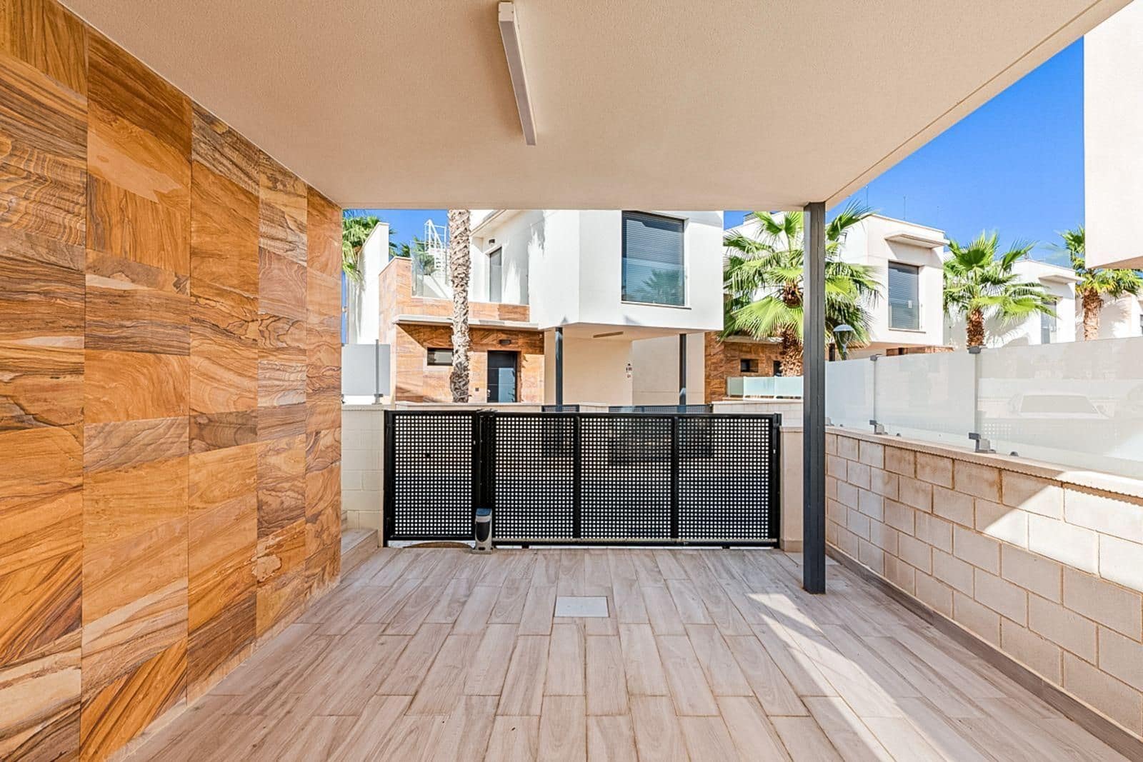 Chalet de 5 habitaciones en Orihuela Costa en venta con piscina garaje - 829.000 € (Ref: 10097584)