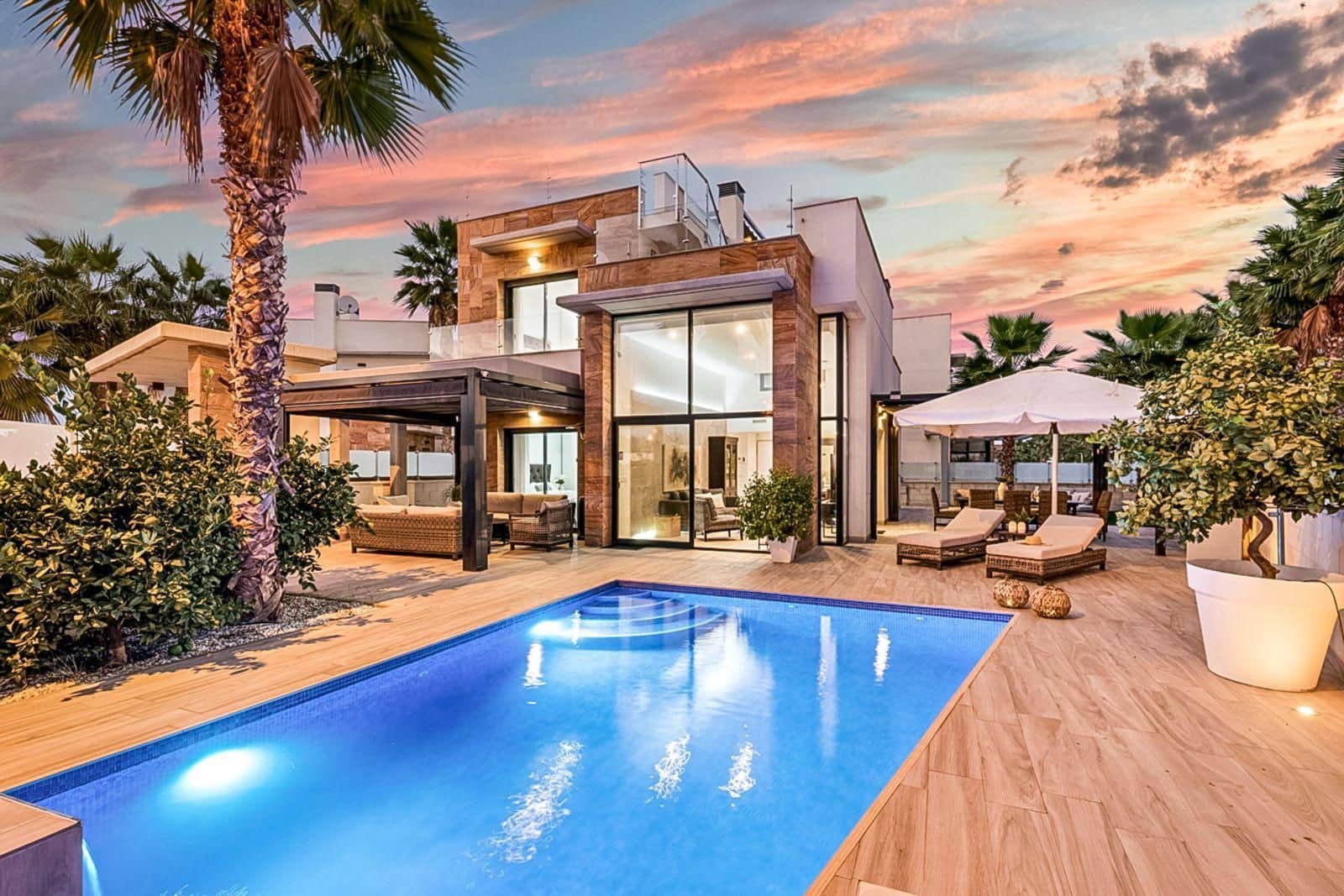 Chalet de 5 habitaciones en Orihuela Costa en venta con piscina garaje - 829.000 € (Ref: 10097584)
