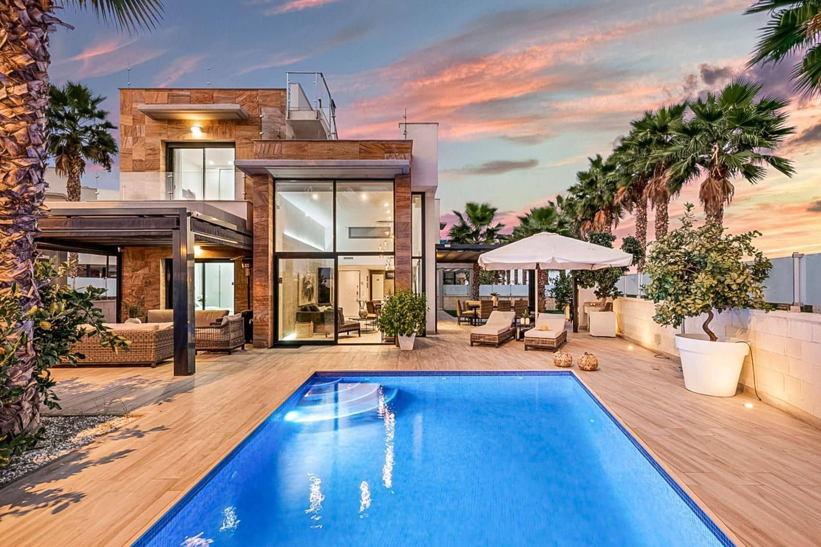 Chalet de 5 habitaciones en Orihuela Costa en venta con piscina garaje - 829.000 € (Ref: 10097584)