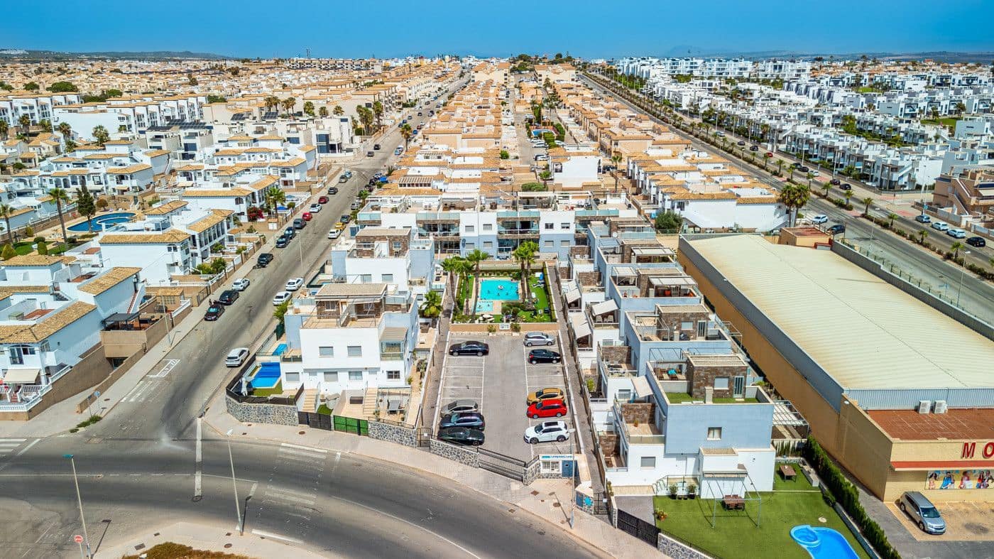 2 camera da letto Bungalow in vendita in Orihuela Costa con piscina garage - 289.000 € (Rif: 10099664)