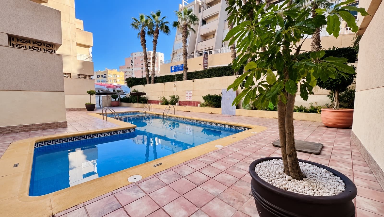 2 sovrum Takvåning till salu i Torrevieja med pool - 154 990 € (Ref: 10127703)