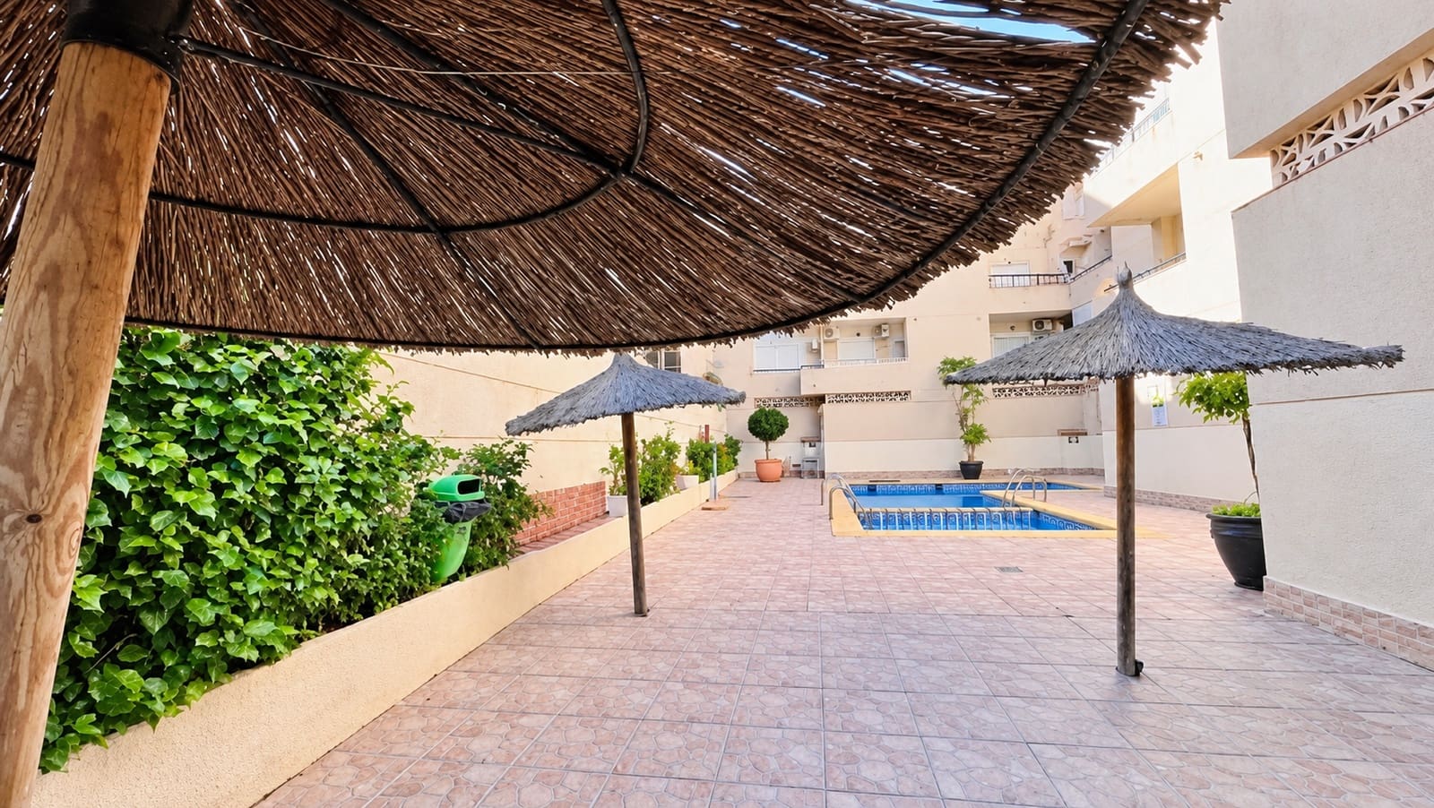 2 sovrum Takvåning till salu i Torrevieja med pool - 154 990 € (Ref: 10127703)