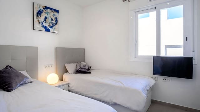 3 camera da letto Bungalow in vendita in Parque Acuático - Sector 25, Torrevieja con piscina garage - 275.000 € (Rif: 10131233)