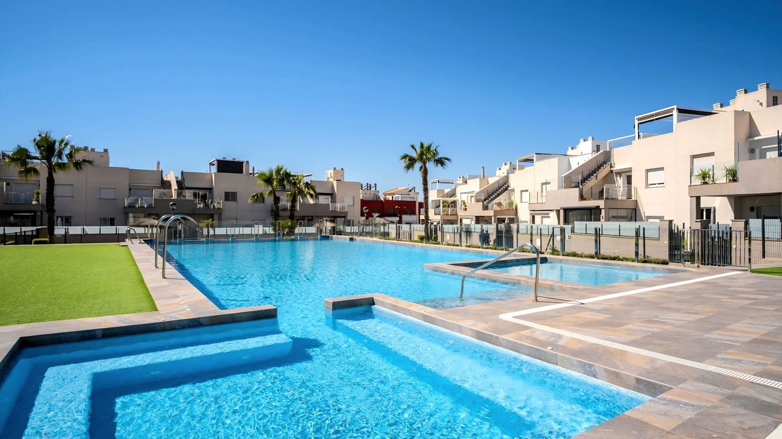 3 soveværelse Bungalow til salg i Torrevieja med swimmingpool garage - € 275.000 (Ref: 10131233)