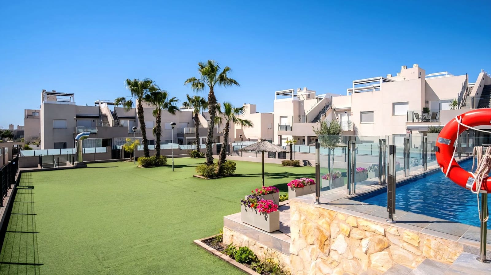 3 soveværelse Bungalow til salg i Torrevieja med swimmingpool garage - € 275.000 (Ref: 10131233)