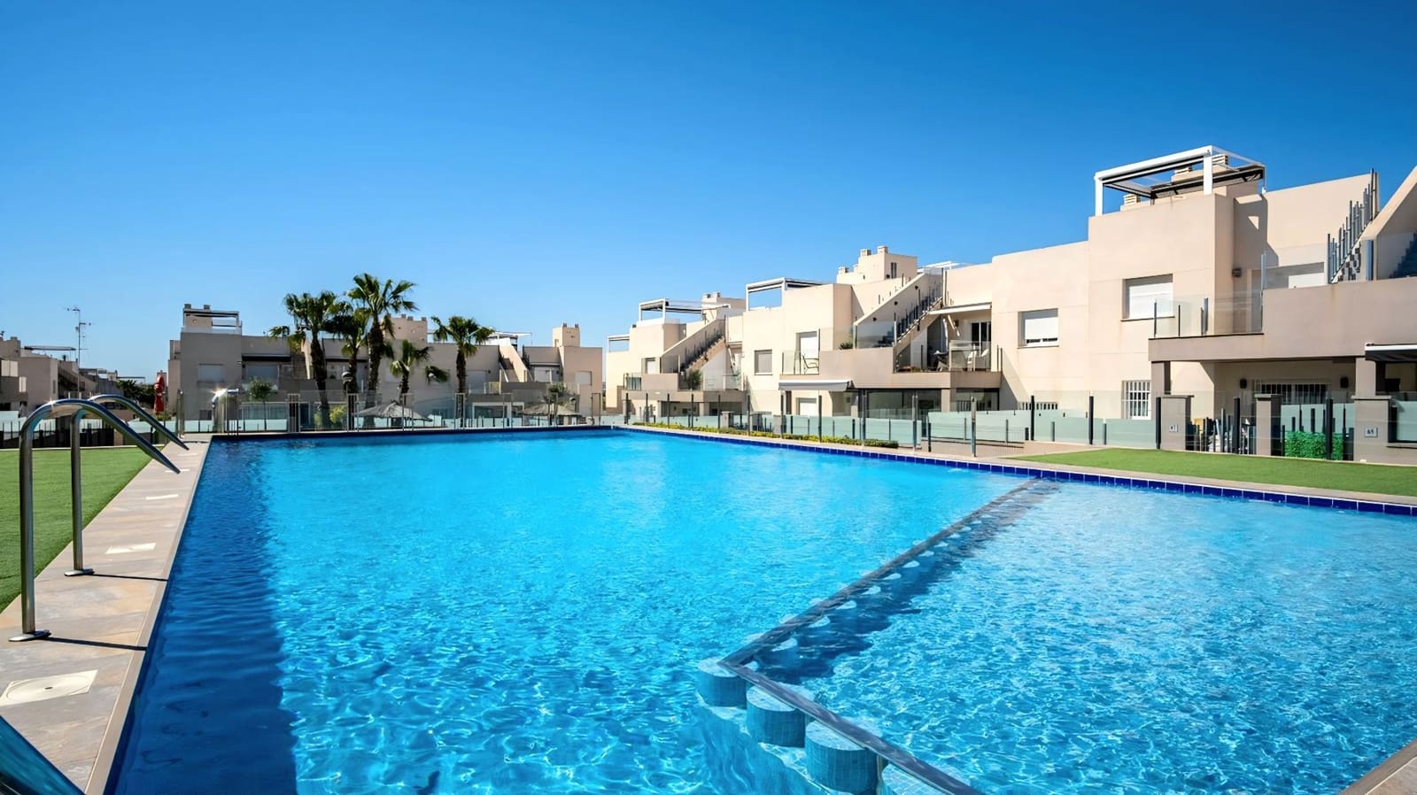 3 soveværelse Bungalow til salg i Torrevieja med swimmingpool garage - € 275.000 (Ref: 10131233)