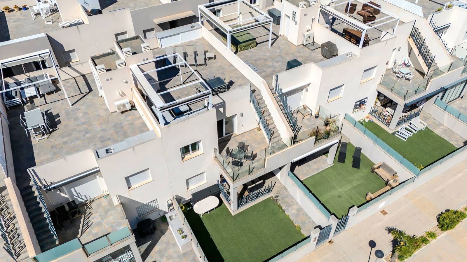 3 soveværelse Bungalow til salg i Torrevieja med swimmingpool garage - € 275.000 (Ref: 10131233)