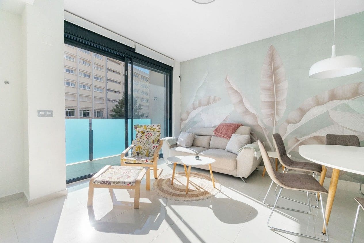 3 soveværelse Lejlighed til salg i Torrevieja med swimmingpool - € 229.000 (Ref: 10131234)