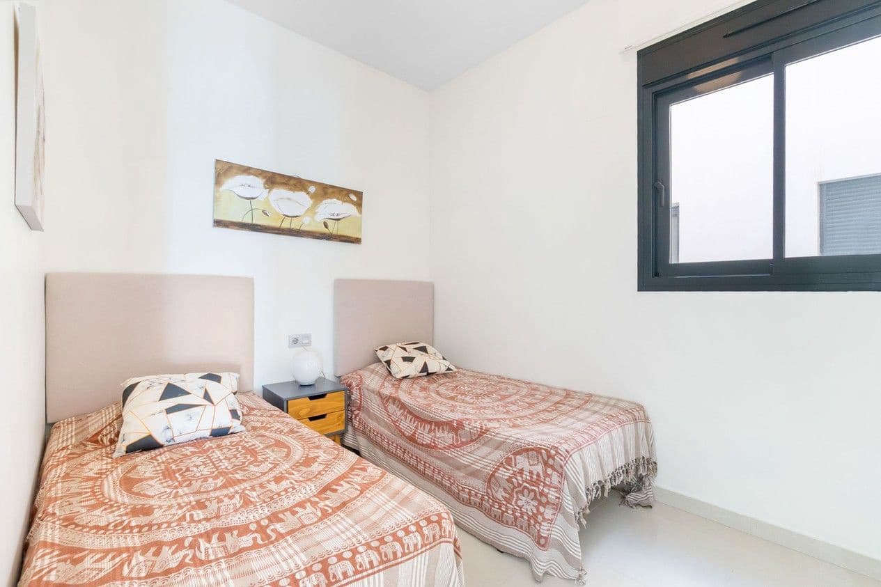 3 soveværelse Lejlighed til salg i Torrevieja med swimmingpool - € 229.000 (Ref: 10131234)