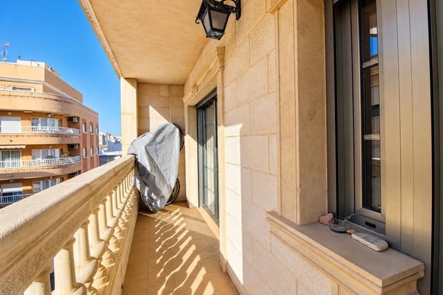 3 quarto Apartamento para venda em Puerto Deportivo, Torrevieja com garagem - 259 900 € (Ref: 10135670)