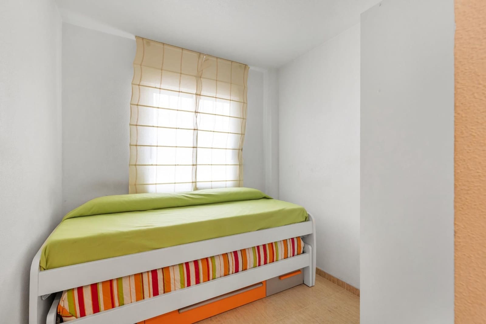 2 soveværelse Lejlighed til salg i Torrevieja med swimmingpool garage - € 125.000 (Ref: 10135671)