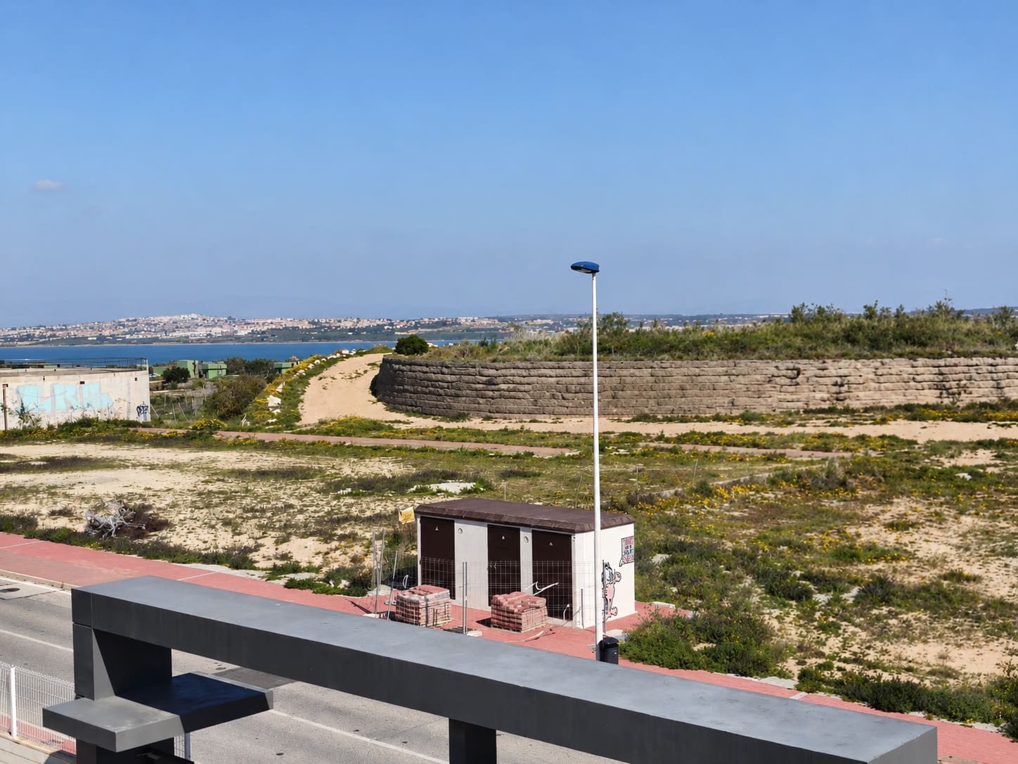 Bungalow de 2 habitaciones en Torrevieja en venta con piscina garaje - 231.000 € (Ref: 10141679)